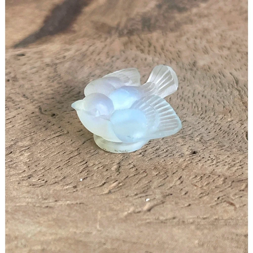 Sabino Paris France Opalescent Glass Resting Bird Dove Figurine Signed  1.5